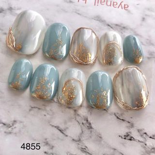 4855 くすみブルー　ホワイト　ネイルチップ　ジェルネイル　秋ネイル　結婚式(つけ爪/ネイルチップ)