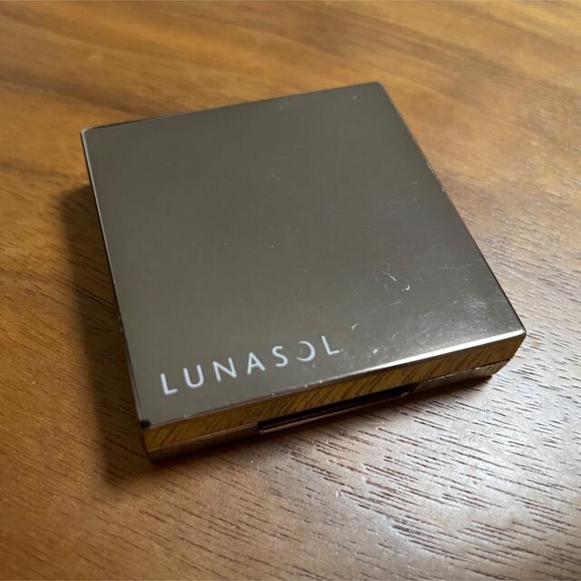 LUNASOL(ルナソル)のカネボウ　ルナソル アイリッドベース(N) 01 Neutral コスメ/美容のベースメイク/化粧品(化粧下地)の商品写真