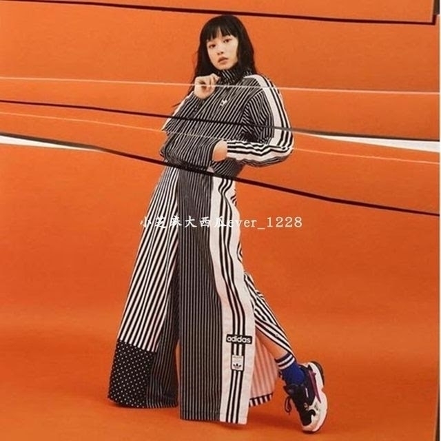 adidas(アディダス)のアディブレイク ワイドパンツ ストライプ 水玉 ドット バイカラー 匿名配送 レディースのパンツ(カジュアルパンツ)の商品写真