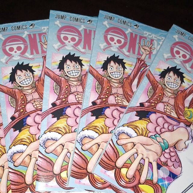 ONE PIECE フィルムレッド 4/4 uta エンタメ/ホビーの漫画(少年漫画)の商品写真