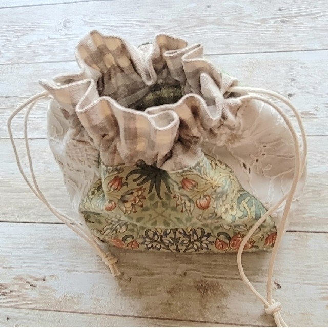 ファッション通販 ファッション ベッチン、上着とスカート（裏地に裾