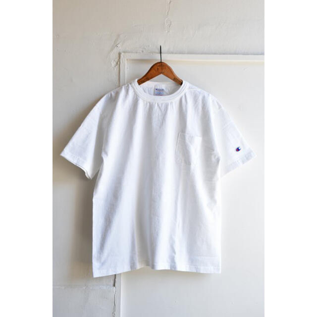 Champion(チャンピオン)のchampion T1011 シャツ　白　Lサイズ　一枚のみ メンズのトップス(Tシャツ/カットソー(半袖/袖なし))の商品写真