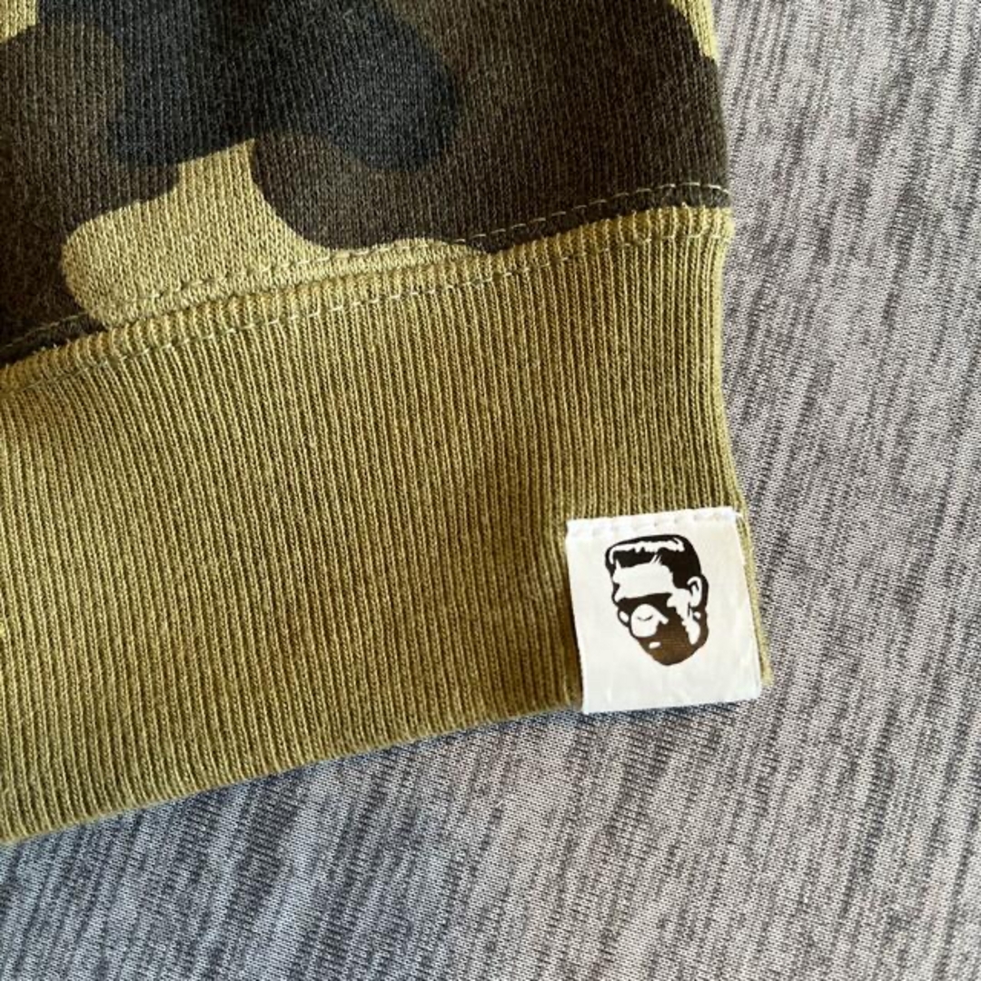 A BATHING APE(アベイシングエイプ)の【初期】A BATHING APE®シャークパーカー　カモ　フランケンタグ メンズのトップス(パーカー)の商品写真