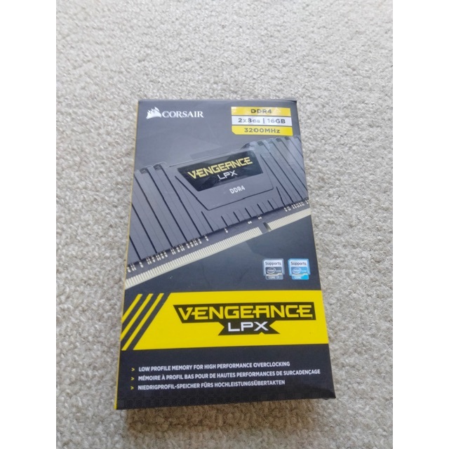 CORSAIR DDR4-3200MHz メモリ 16GB