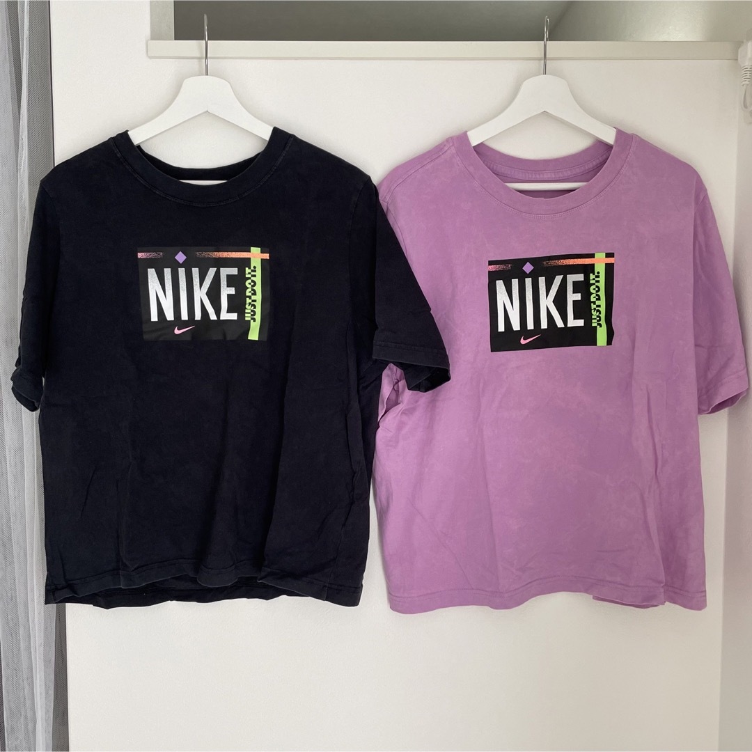 NIKE(ナイキ)の2点 NIKE 半袖Tシャツ L&XL レディース ブラック パープル レディースのトップス(Tシャツ(半袖/袖なし))の商品写真