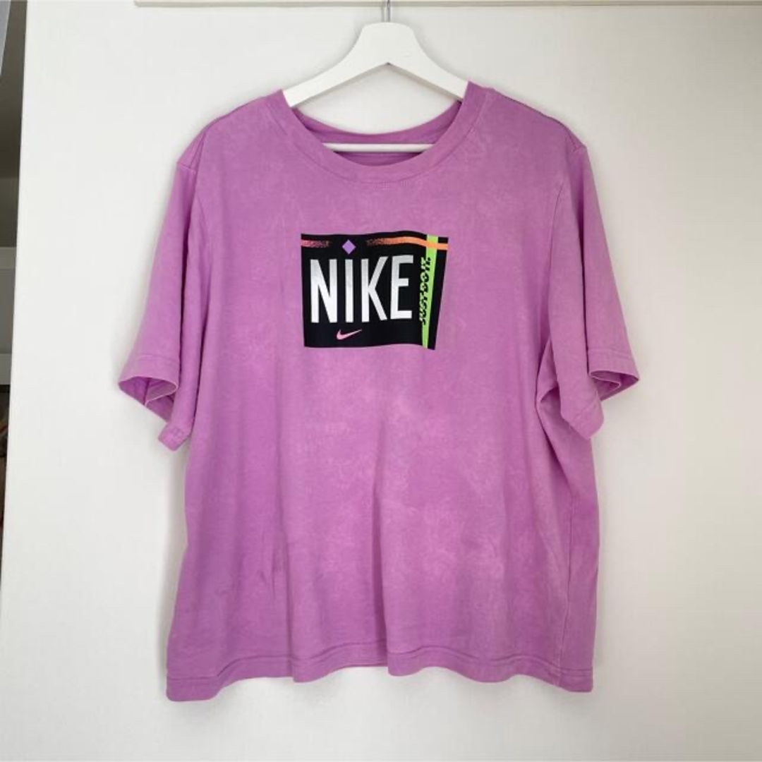 NIKE(ナイキ)の2点 NIKE 半袖Tシャツ L&XL レディース ブラック パープル レディースのトップス(Tシャツ(半袖/袖なし))の商品写真