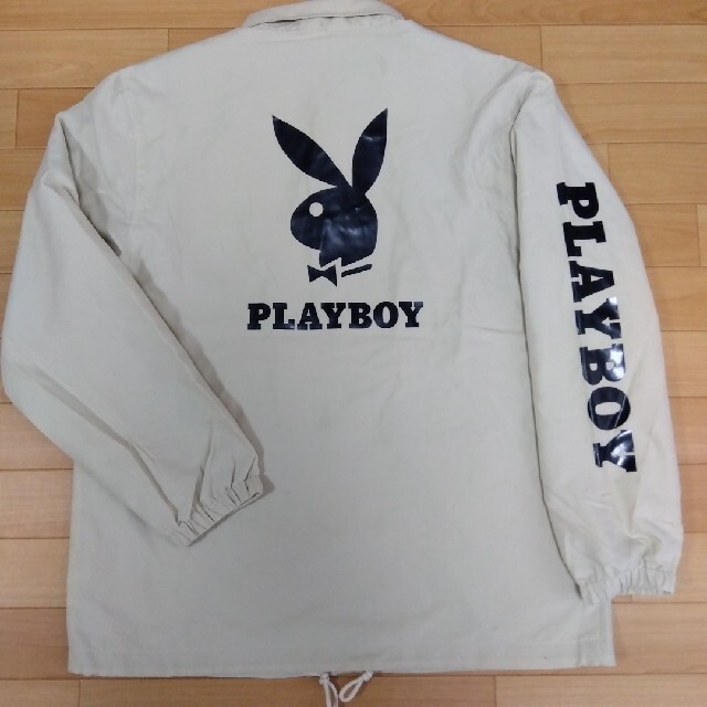 PLAYBOY(プレイボーイ)のLL　プレイボーイ　新品　コーチジャケット　ベージュ メンズのジャケット/アウター(ナイロンジャケット)の商品写真