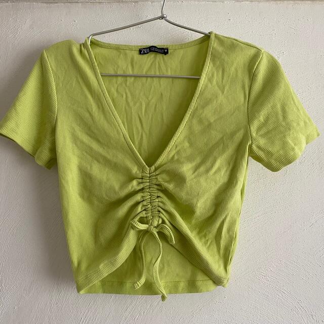 ZARA(ザラ)のZARA クロップド丈 Tシャツ トップス レディースのトップス(Tシャツ(半袖/袖なし))の商品写真