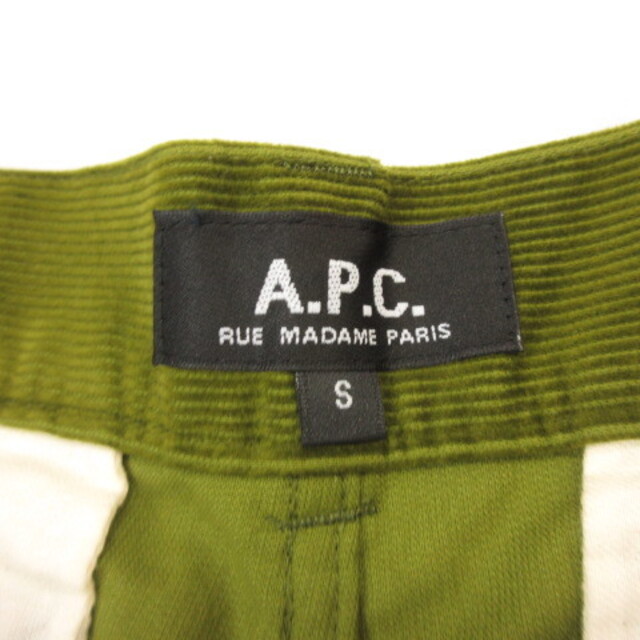 A.P.C(アーペーセー)のアーペーセー A.P.C. ショートパンツ コーデュロイ カーキ 緑 S レディースのパンツ(ショートパンツ)の商品写真