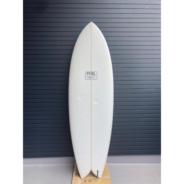 お気に入りの 【美品】PYZEL ASTRO 31L 5.6×20×2.5 FCS2 ツイン