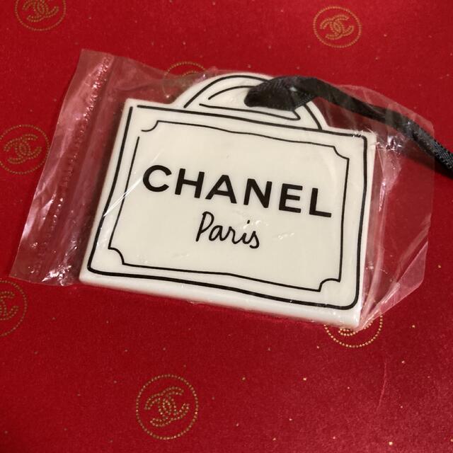 CHANEL CHANEL/バック型チャームストラップ【ノベルティ】の通販 by ラブ✨｜シャネルならラクマ