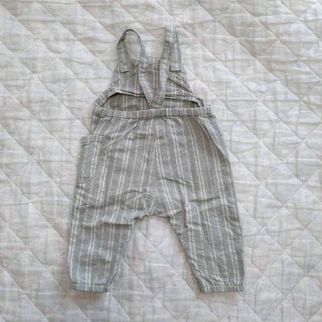 ZARA KIDS(ザラキッズ)のZARAbaby　オーバーオール　62 キッズ/ベビー/マタニティのベビー服(~85cm)(ロンパース)の商品写真