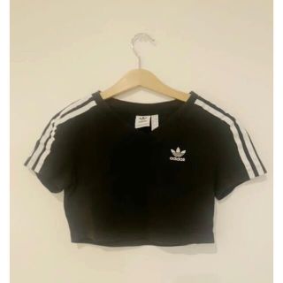 アディダス(adidas)のadidas アディダス クロップドTシャツ　ブラック　ブラックピンク　ジェニー(Tシャツ(半袖/袖なし))