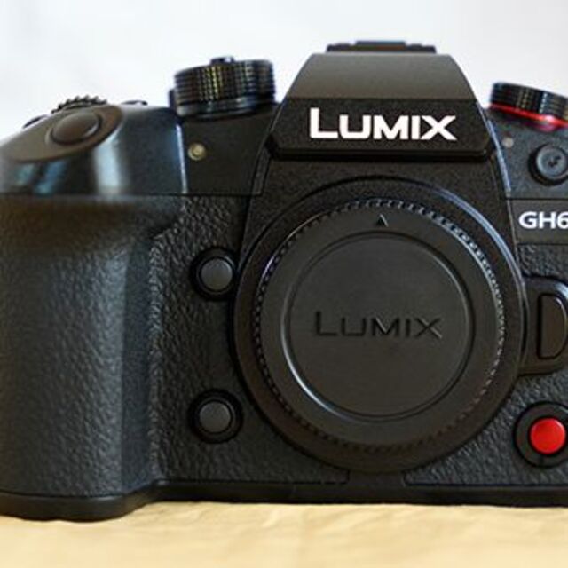 カメラほぼ新品 LUMIX DC-GH6 ボディ