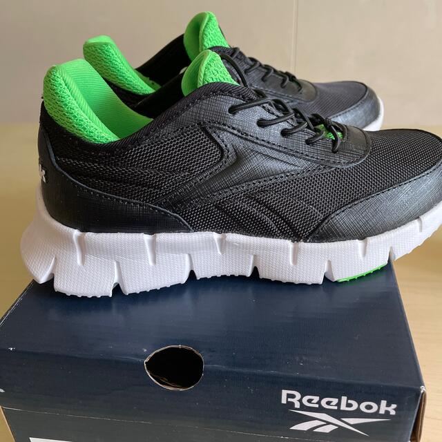 Reebok(リーボック)のReebok スニーカー　 キッズ/ベビー/マタニティのキッズ靴/シューズ(15cm~)(スニーカー)の商品写真