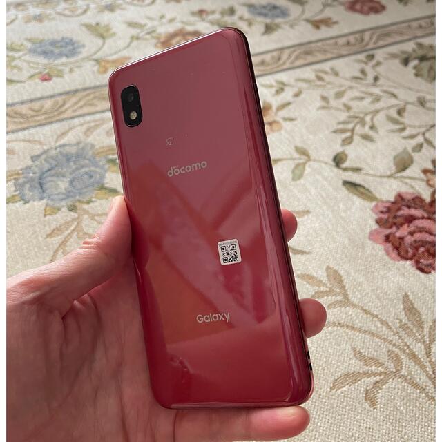 Galaxy(ギャラクシー)のGalaxy A21 SC-42A red (docomo simロック未解除) スマホ/家電/カメラのスマートフォン/携帯電話(スマートフォン本体)の商品写真