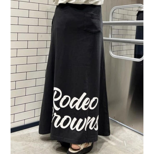 RODEO CROWNS WIDE BOWL - ロデオクラウンズワイドボウル ヴィンテージライク ロゴカットスカート ブラックの通販 by