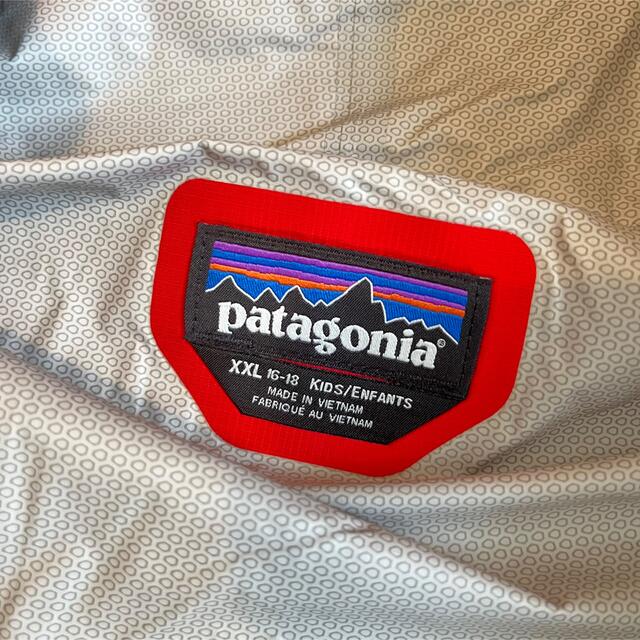 patagonia(パタゴニア)のパタゴニア　Patagonia マウンテンパーカー ボーイズ XXL フーディー レディースのジャケット/アウター(ブルゾン)の商品写真