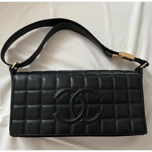 正規品 シャネル チョコバー チェーン ミニショルダーバッグ　CHANEL