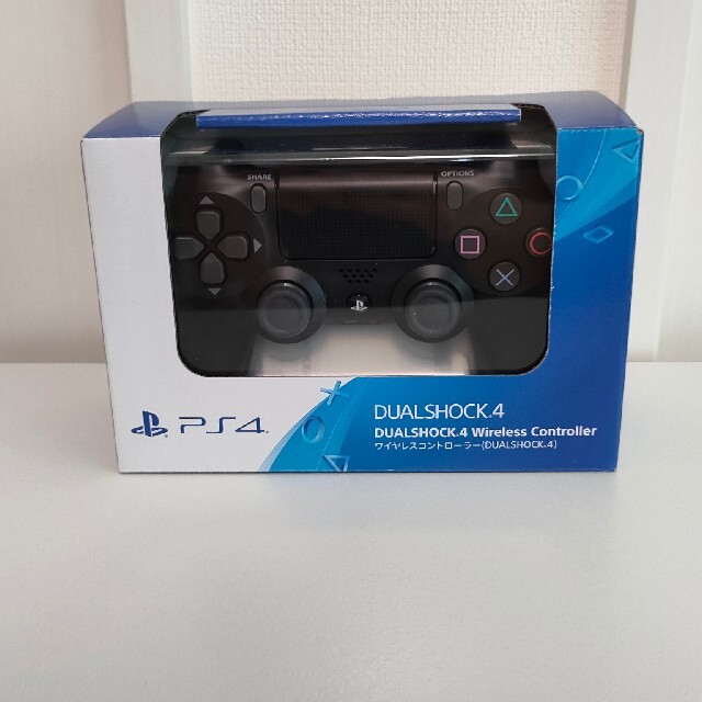 【新品未開封】PS4 コントローラー　デュアルショック4　ジェットブラック エンタメ/ホビーのゲームソフト/ゲーム機本体(その他)の商品写真