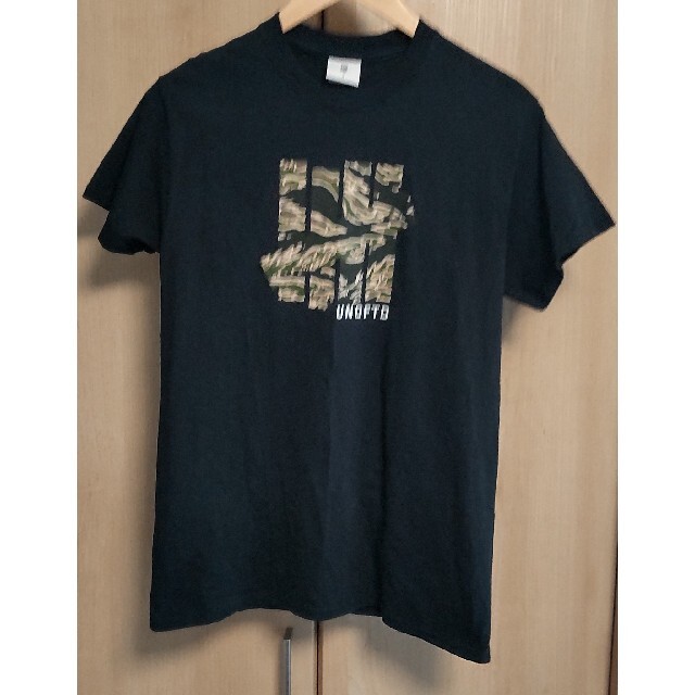 UNDEFEATED(アンディフィーテッド)のUNDEFEATED 沖縄限定Tシャツ メンズのトップス(Tシャツ/カットソー(半袖/袖なし))の商品写真