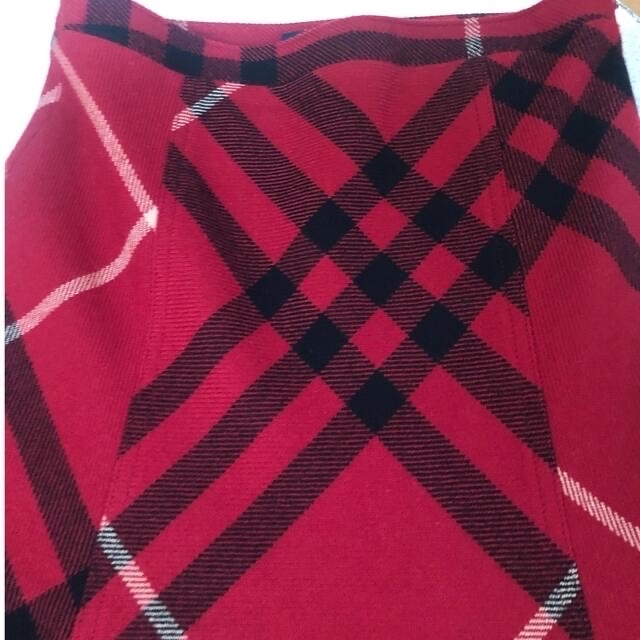 BURBERRY(バーバリー)の美品本物バーバリーBurberry上質ウールチェック柄スカート♫オシャレ品 レディースのスカート(ひざ丈スカート)の商品写真