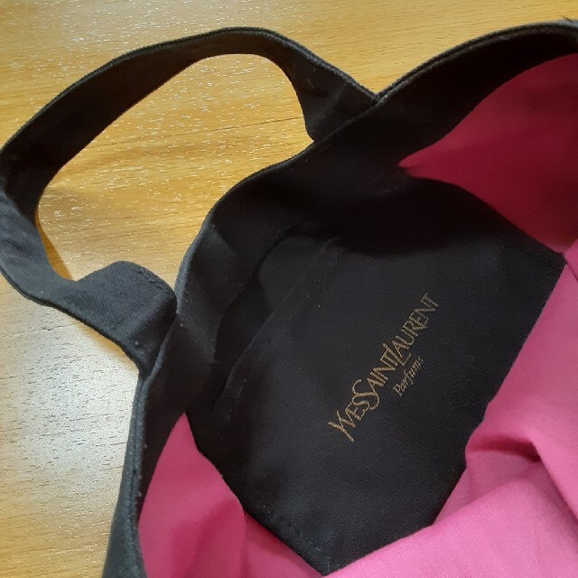 Yves Saint Laurent Beaute(イヴサンローランボーテ)のイヴサンローラン　新品✨エコバッグ レディースのバッグ(エコバッグ)の商品写真