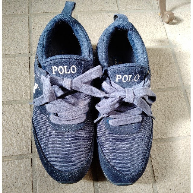 POLO RALPH LAUREN(ポロラルフローレン)の9/23出品取消予定　POLO　レディーススニーカー　24.5cm 中古　箱なし レディースの靴/シューズ(スニーカー)の商品写真