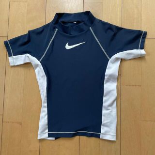 ナイキ(NIKE)のナイキラッシュガード　　(水着)