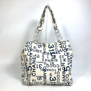 シャネル(CHANEL)のシャネル CHANEL クリアチェーン バイシー CCココマーク 肩掛け トートバッグ キャンバス ホワイト×ネイビー(トートバッグ)