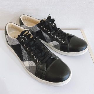 BURBERRY BLACK LABEL(スニーカー)のフリマアイテム一覧 BURBERRY BLACK LABEL(スニーカー)のフリマアイテム一覧