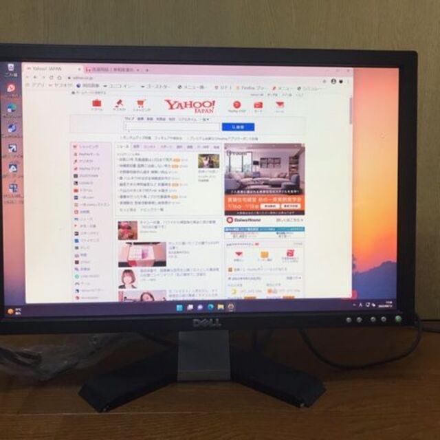 DELL E207WFpc 20インチ モニタ スマホ/家電/カメラのPC/タブレット(ディスプレイ)の商品写真