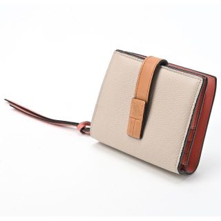 ロエベ 革 財布(レディース)の通販 300点以上 | LOEWEのレディースを ...