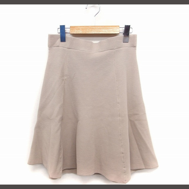 AMACA(アマカ)のアマカ AMACA フレア スカート ひざ下丈 無地 リブ 38 ベージュ レディースのスカート(ひざ丈スカート)の商品写真