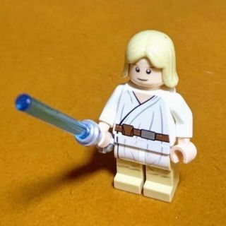 レゴ(Lego)のレゴ★SW ルークスカイウォーカー（白）ライトセーバー付 美品 激レア(キャラクターグッズ)