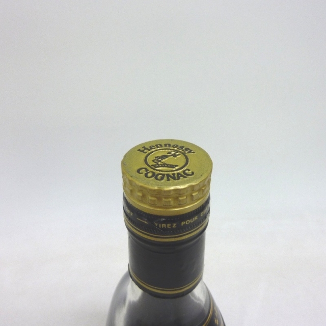 未開封☆Hennessy【ヘネシー】 XO 金キャップ クリア 700ml 箱付 未開封☆Hennessy【ヘネシー】 XO 金キャップ クリア 700ml 箱付
