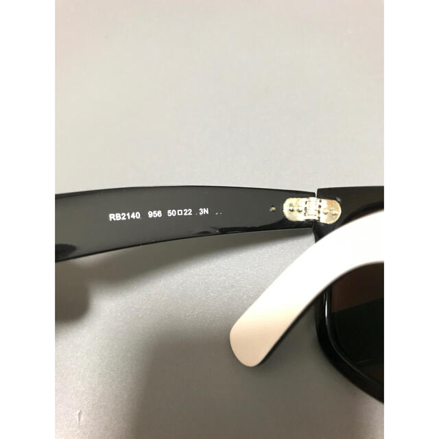 Ray-Ban(レイバン)のRay Ban Wayfarer  ウェイファーラー　ホワイト　ケース付き メンズのファッション小物(サングラス/メガネ)の商品写真