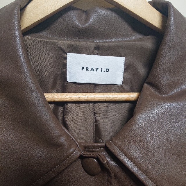 FRAY I.D(フレイアイディー)の☆状態良好☆FRAY I.D タックレザーJKT 茶 サイズ1 フェイクレザー レディースのジャケット/アウター(その他)の商品写真