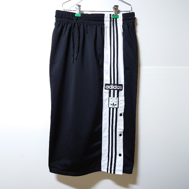 adidas(アディダス)の【スリーストライプスコレクション】adidas★ロングスカート★台形★黒★3XL レディースのスカート(ロングスカート)の商品写真