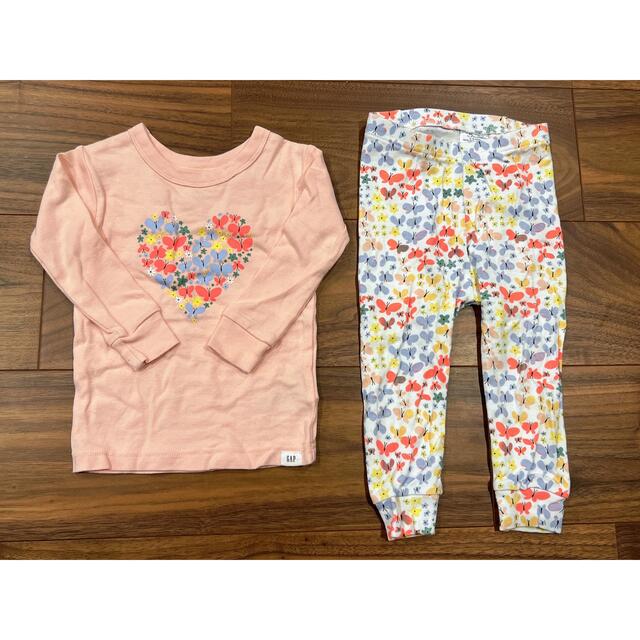 GAP Kids(ギャップキッズ)のGAP パジャマ2点セット キッズ/ベビー/マタニティのベビー服(~85cm)(パジャマ)の商品写真