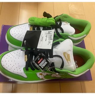 シュプリーム(Supreme)のsupreme NIKE SB DUNK LOW グリーン　26.5(スニーカー)