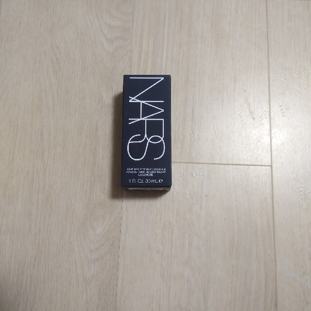 NARS　ライトリフレクティングファンデーション