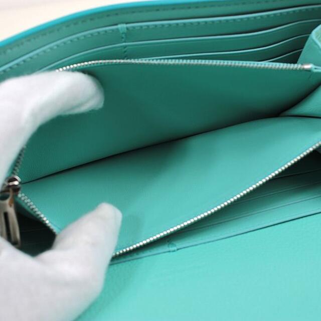 Tiffany & Co.(ティファニー)のティファニー 長財布　二つ折り長財布　水色　新品同様　極美品　q139 【中古】 レディースのファッション小物(財布)の商品写真