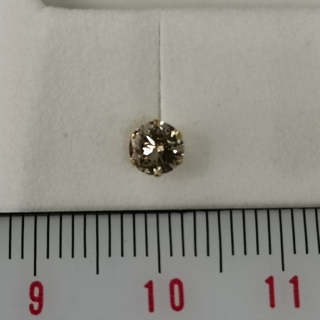 K18YGダイヤピアス　片方のみ　0.291ct