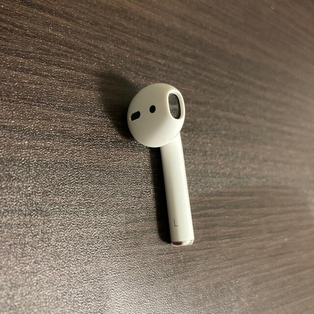 Apple(アップル)のAirPods 第二世代 L 左耳 A2031 スマホ/家電/カメラのオーディオ機器(ヘッドフォン/イヤフォン)の商品写真