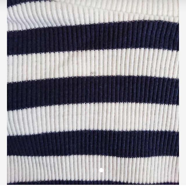 ボーダータートルネックTシャツ　ロングTシャツ　長袖 キッズ/ベビー/マタニティのベビー服(~85cm)(シャツ/カットソー)の商品写真