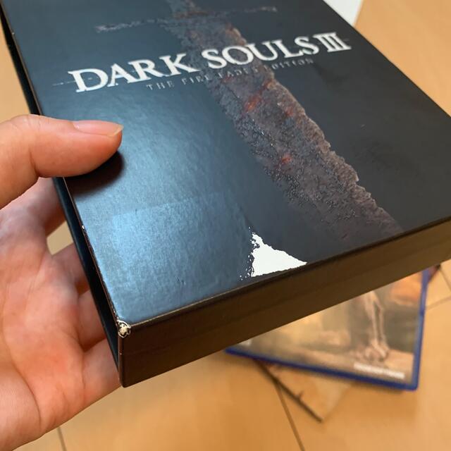 PlayStation4(プレイステーション4)のDARK SOULS III THE FIRE FADES EDITION エンタメ/ホビーのゲームソフト/ゲーム機本体(家庭用ゲームソフト)の商品写真