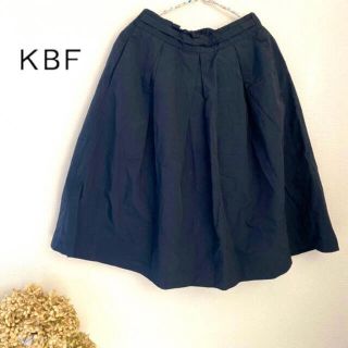 ケービーエフ(KBF)のKBF ケービーエフ スカート ナイロン アーバンリサーチ 紺(ひざ丈スカート)