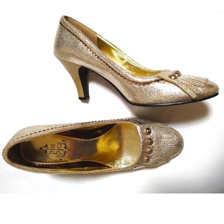 フェリシモ(FELISSIMO)のフェリシモ spica パンプス ビジュー フリンジ  シャンパンゴールド 靴(ハイヒール/パンプス)