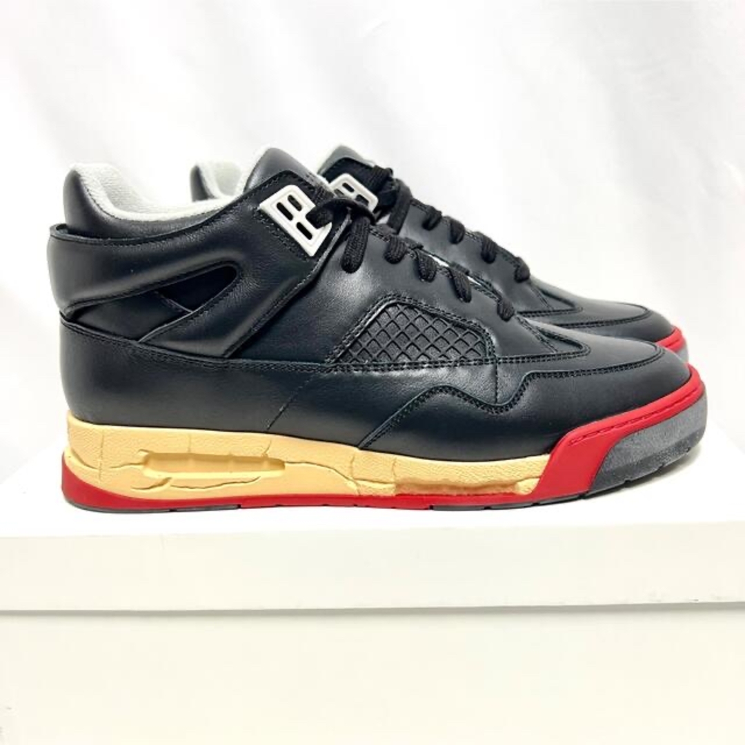 Maison Martin Margiela(マルタンマルジェラ)のメゾンマルジェラ ジョーダン 4 デッドストック スニーカー 黒 JORDAN メンズの靴/シューズ(スニーカー)の商品写真